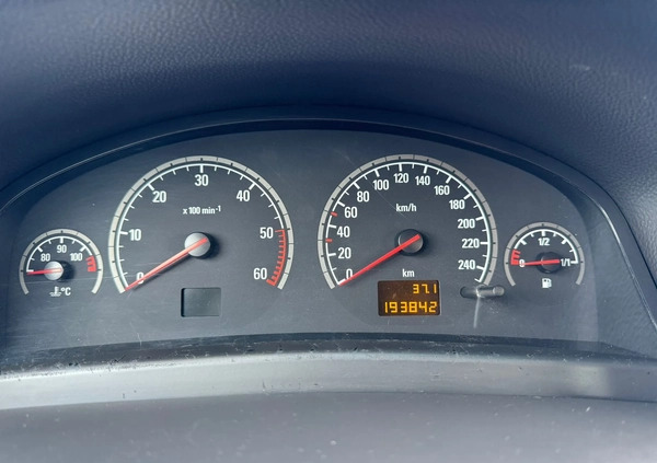 Opel Vectra cena 10100 przebieg: 194000, rok produkcji 2006 z Warszawa małe 326